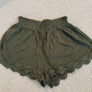 Mudd High Waist Green Lace Trim Shorts